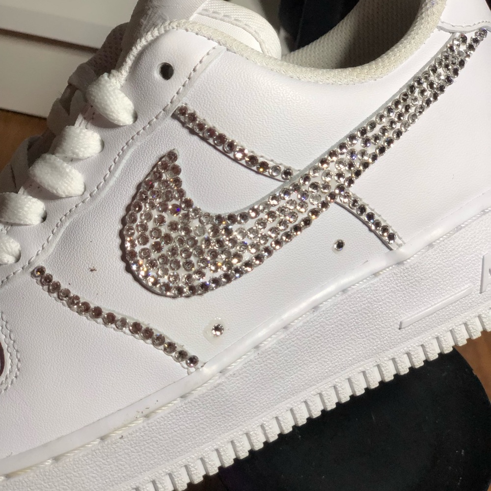 Nike Air Force 7.5 men 8.5 woman. They were handmade with Swarovski crystals NEW